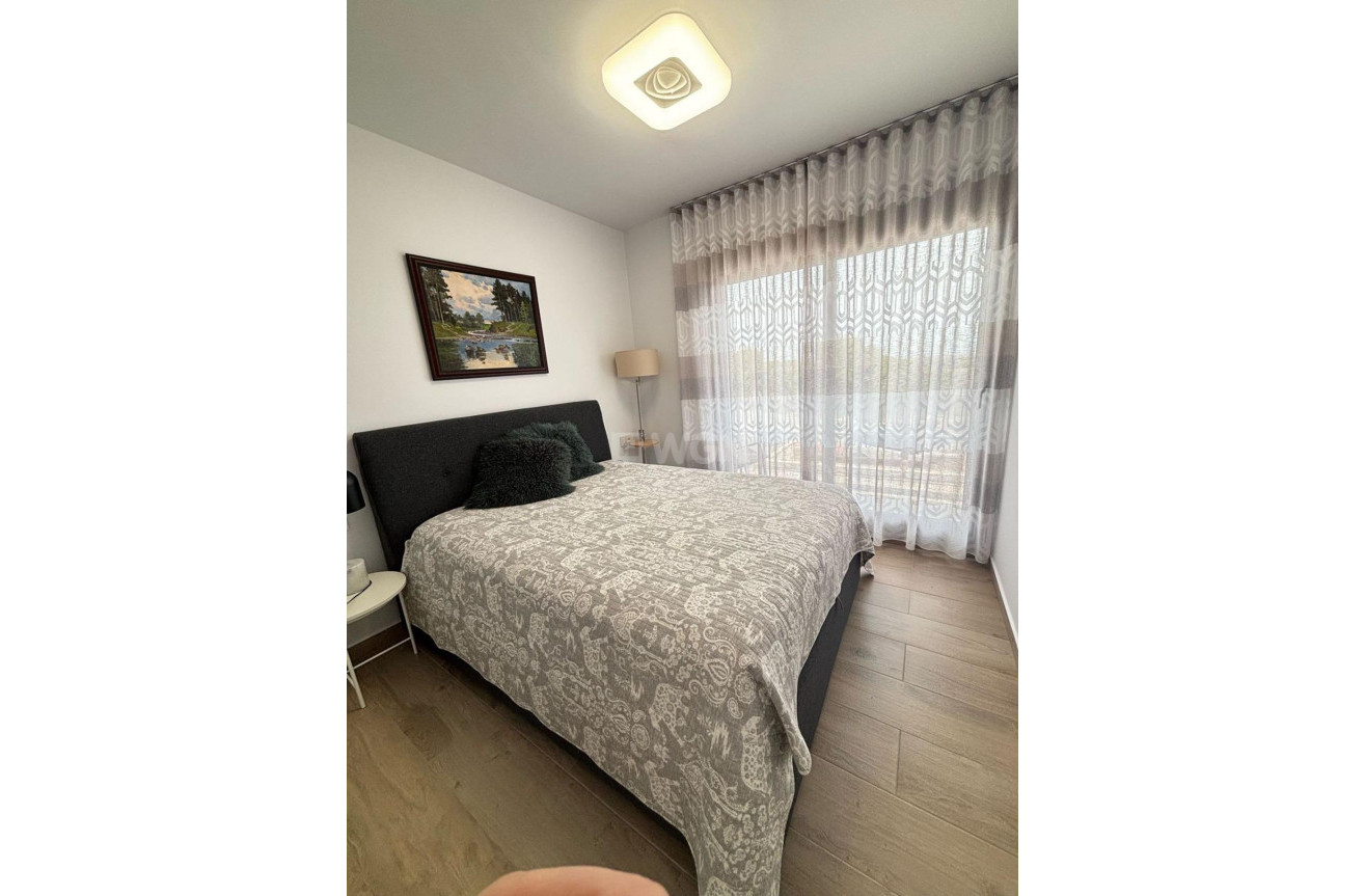 Odsprzedaż - Villa - Orihuela Costa - Villamartín-las Filipinas