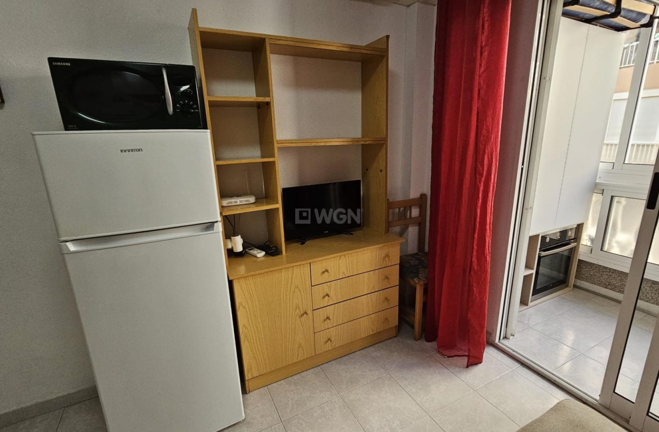 Odsprzedaż - Mieszkanie w bloku - Torrevieja - Acequion