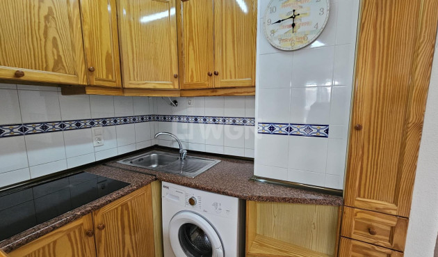 Odsprzedaż - Mieszkanie w bloku - Torrevieja - Acequion