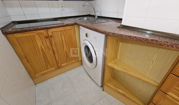 Odsprzedaż - Mieszkanie w bloku - Torrevieja - Acequion