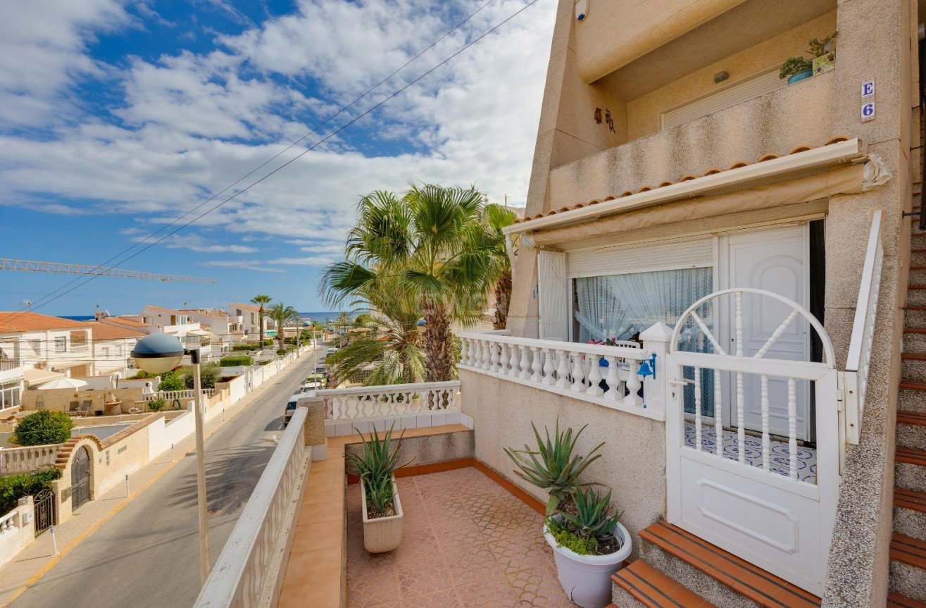 Odsprzedaż - Mieszkanie w bloku - Torrevieja - Cabo Cervera