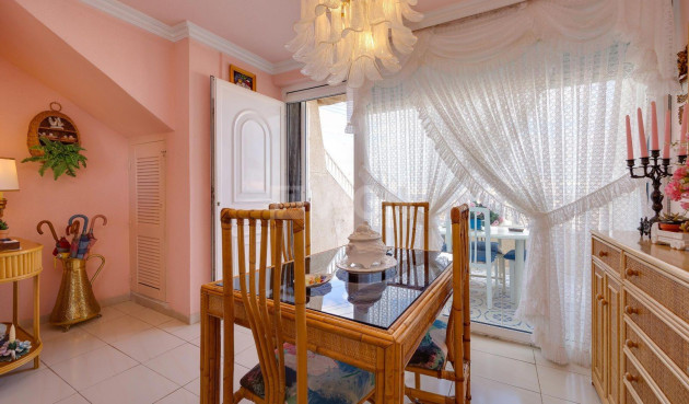 Odsprzedaż - Mieszkanie w bloku - Torrevieja - Cabo Cervera