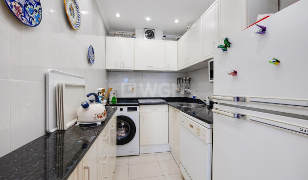 Odsprzedaż - Mieszkanie w bloku - Torrevieja - Cabo Cervera