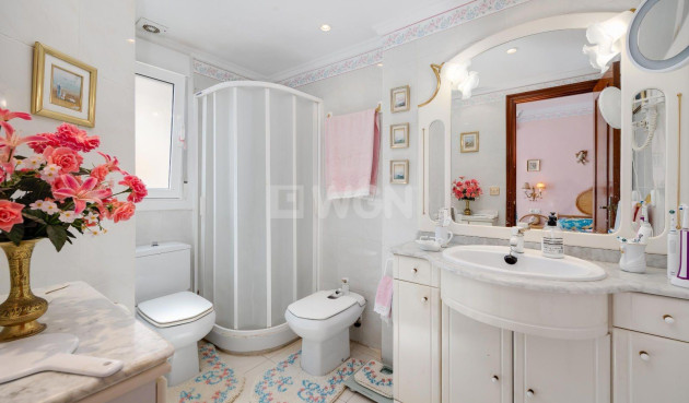 Odsprzedaż - Mieszkanie w bloku - Torrevieja - Cabo Cervera