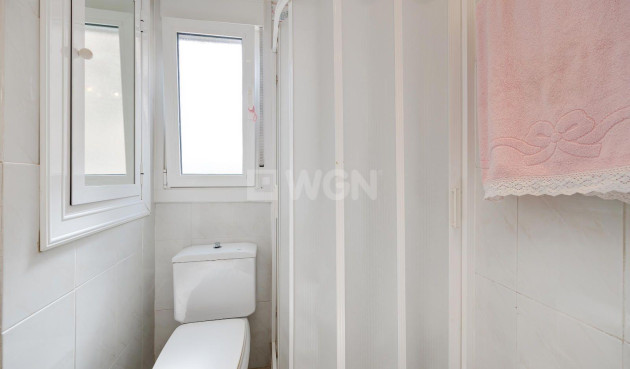 Odsprzedaż - Mieszkanie w bloku - Torrevieja - Cabo Cervera