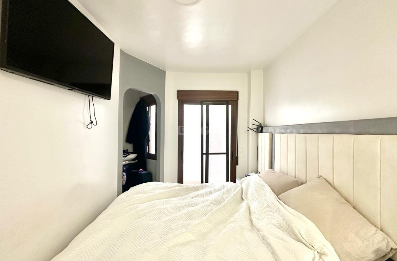 Reventa - Apartamento / piso - Torrevieja