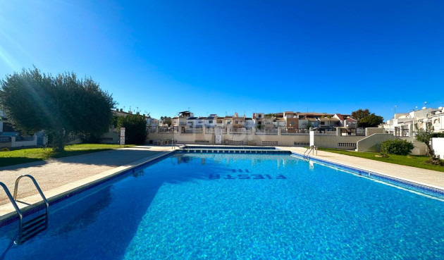 Odsprzedaż - Kamienica - Torrevieja - Estacion De Autobuses