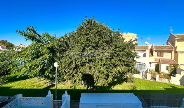 Odsprzedaż - Kamienica - Torrevieja - Estacion De Autobuses