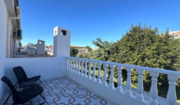 Odsprzedaż - Kamienica - Torrevieja - Estacion De Autobuses