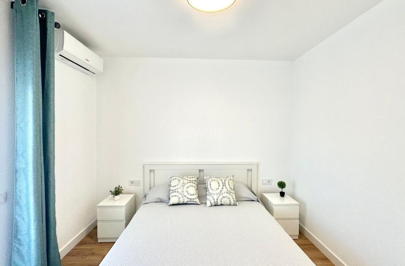 Odsprzedaż - Kamienica - Torrevieja - Estacion De Autobuses