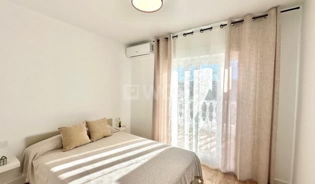 Odsprzedaż - Kamienica - Torrevieja - Estacion De Autobuses