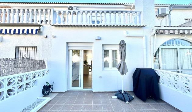 Odsprzedaż - Kamienica - Torrevieja - Estacion De Autobuses