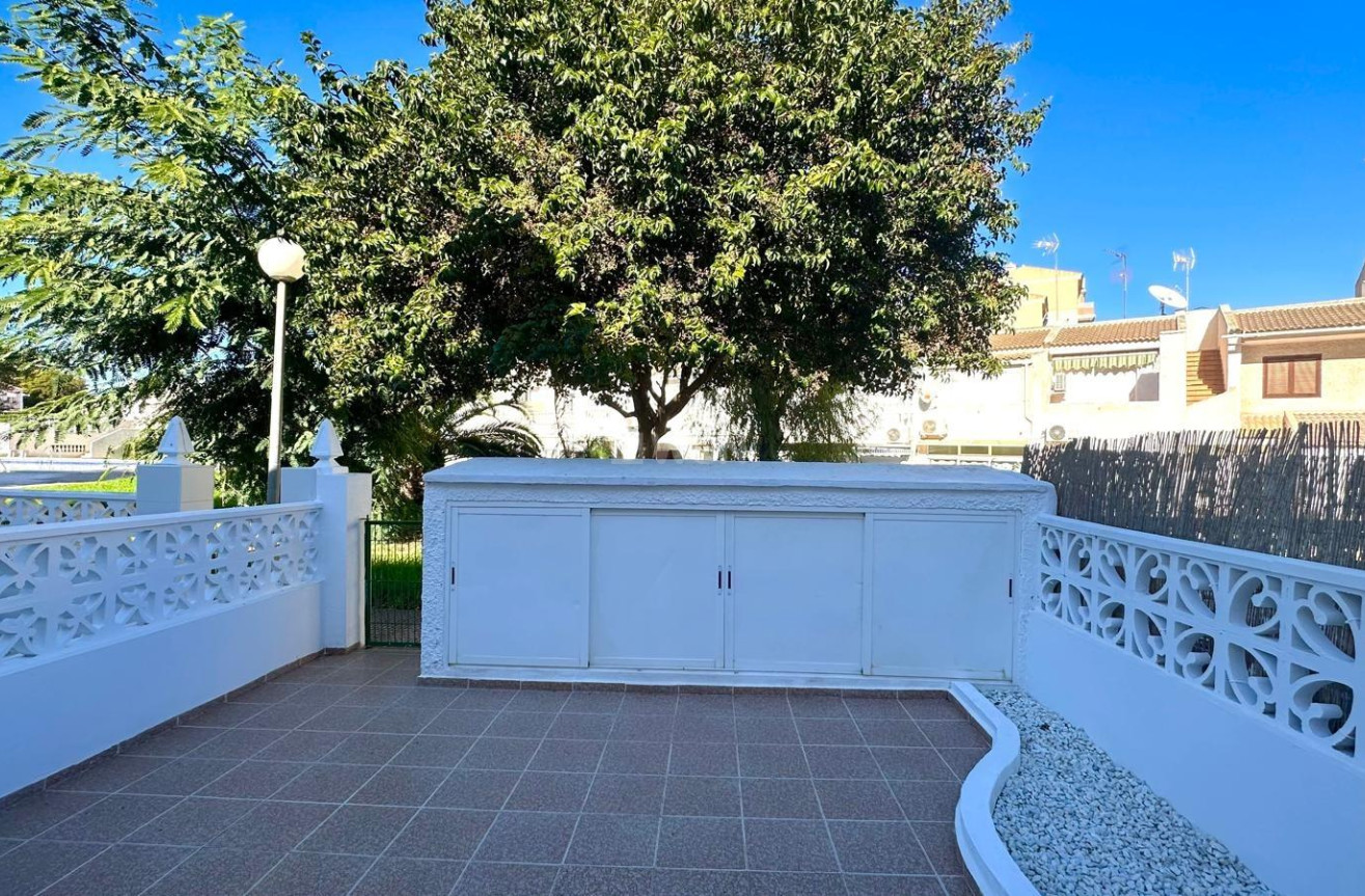 Odsprzedaż - Kamienica - Torrevieja - Estacion De Autobuses