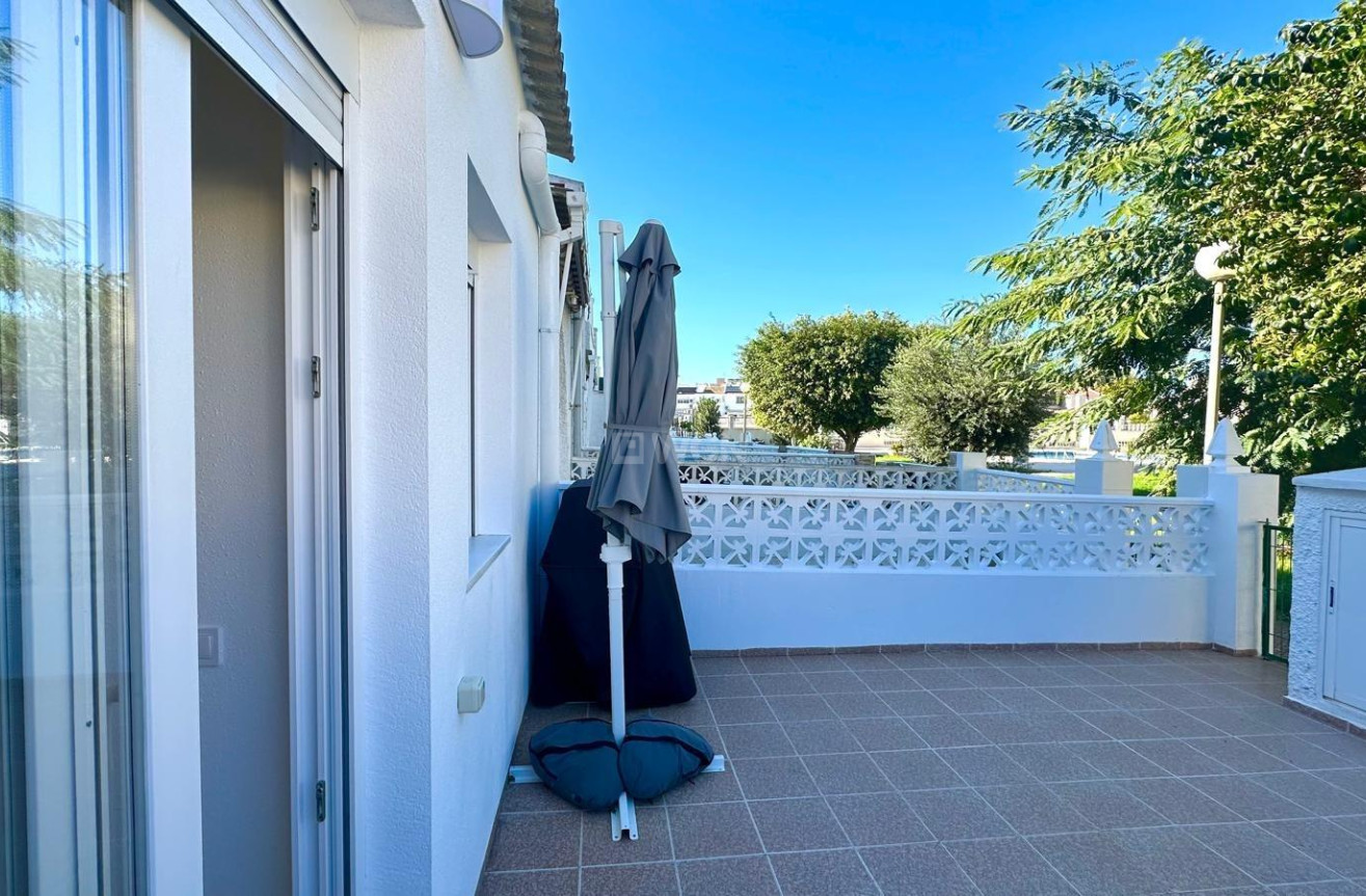 Odsprzedaż - Kamienica - Torrevieja - Estacion De Autobuses