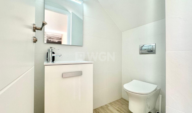 Odsprzedaż - Kamienica - Torrevieja - Estacion De Autobuses