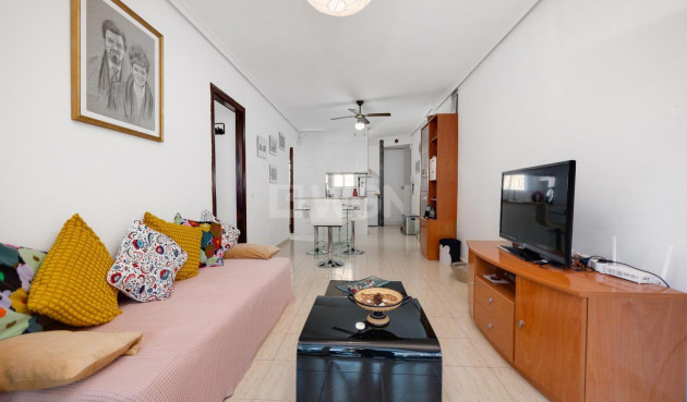 Odsprzedaż - Mieszkanie w bloku - Torrevieja - La Siesta - El Salado - Torreta