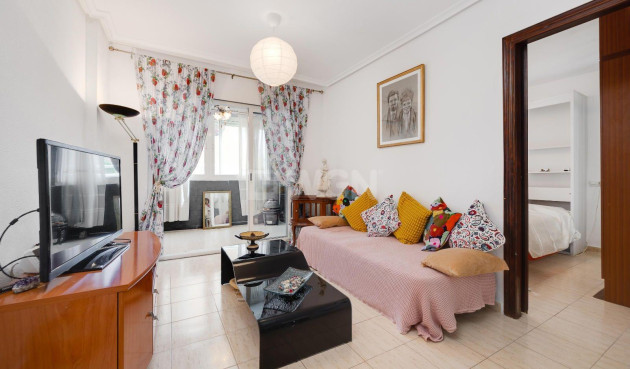 Odsprzedaż - Mieszkanie w bloku - Torrevieja - La Siesta - El Salado - Torreta