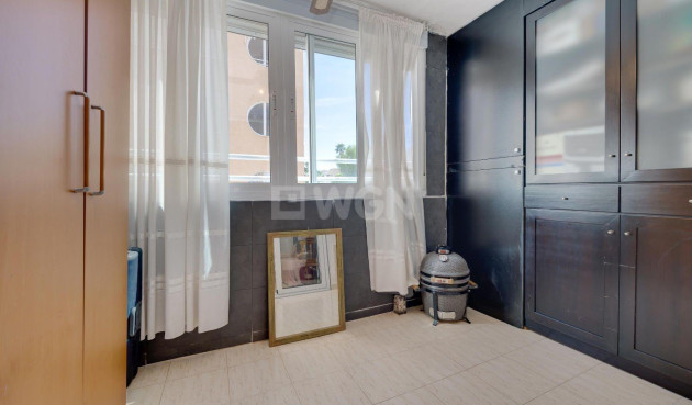 Odsprzedaż - Mieszkanie w bloku - Torrevieja - La Siesta - El Salado - Torreta