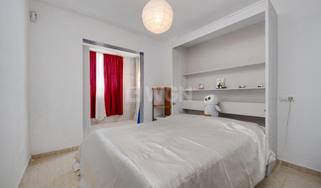 Odsprzedaż - Mieszkanie w bloku - Torrevieja - La Siesta - El Salado - Torreta