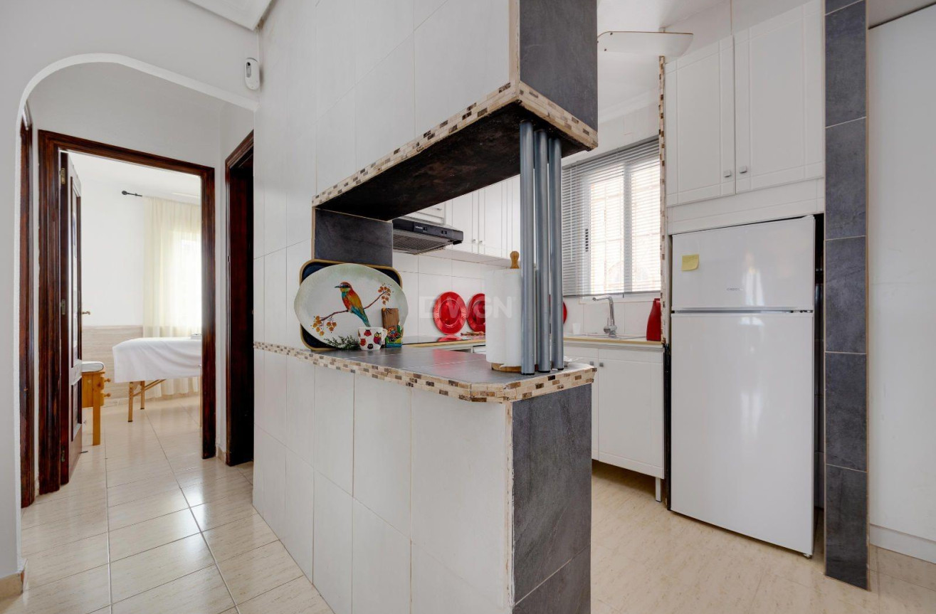 Odsprzedaż - Mieszkanie w bloku - Torrevieja - La Siesta - El Salado - Torreta