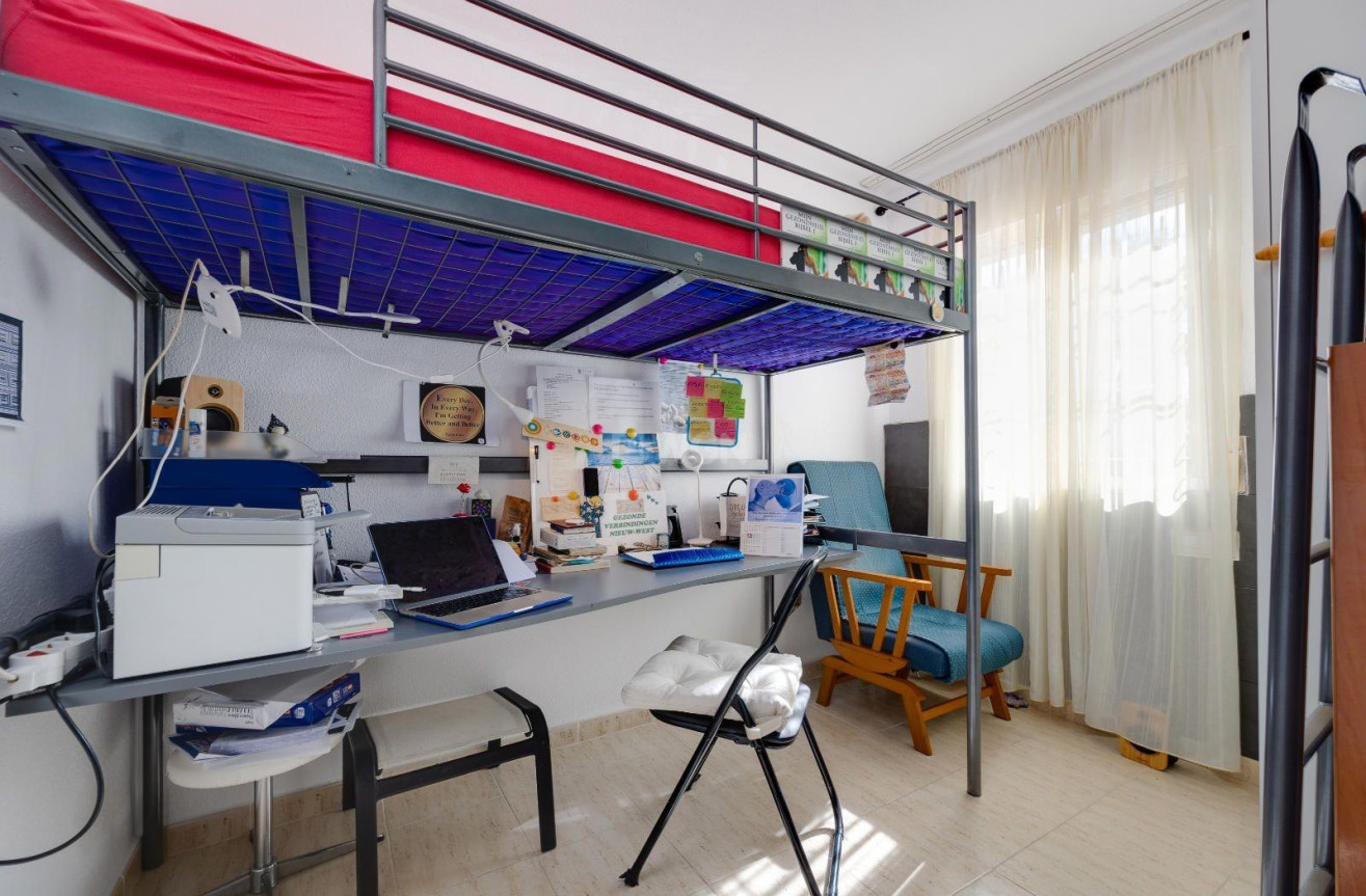 Odsprzedaż - Mieszkanie w bloku - Torrevieja - La Siesta - El Salado - Torreta