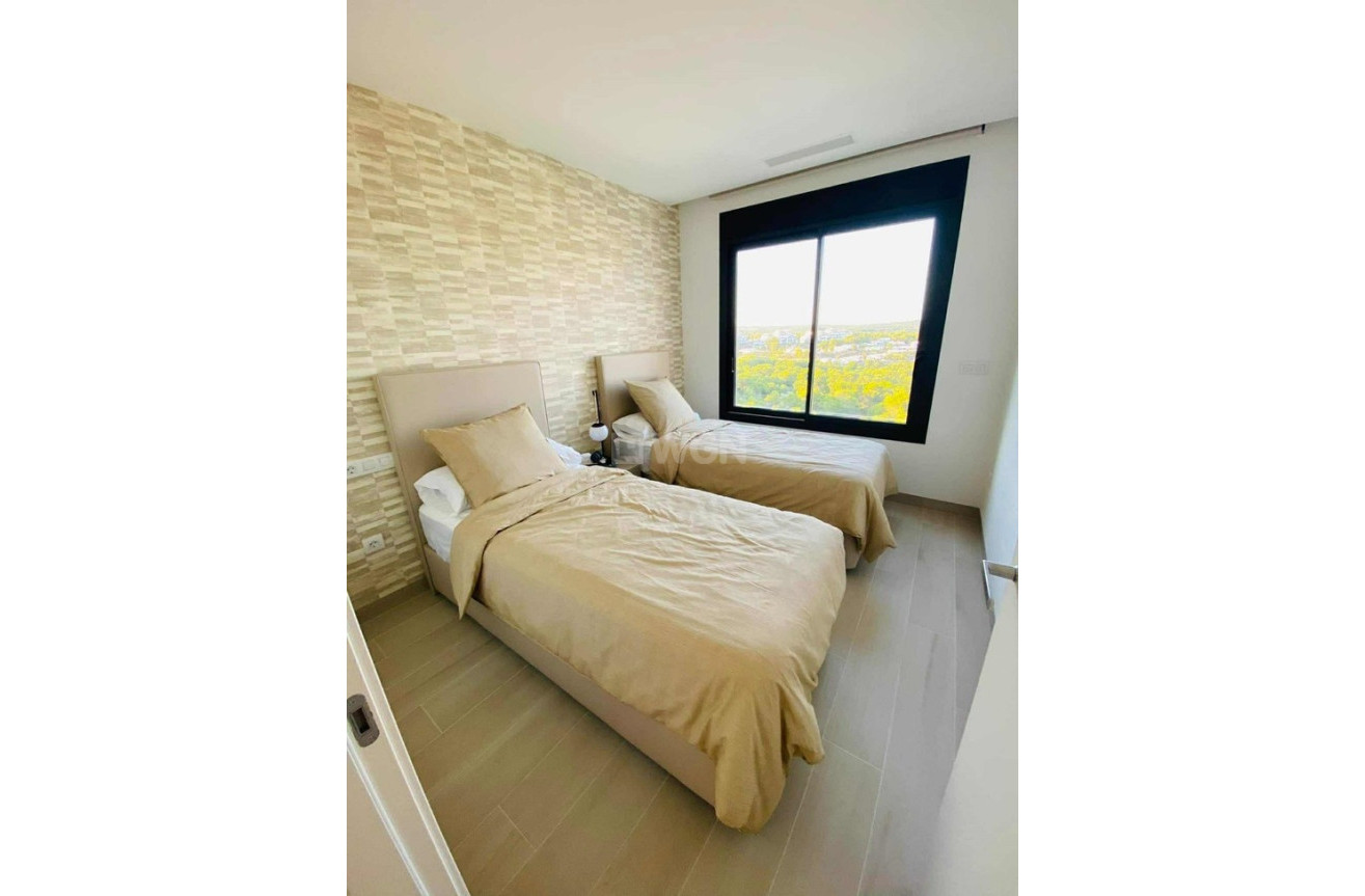 Odsprzedaż - Daszek - Las Colinas Golf - Costa Blanca