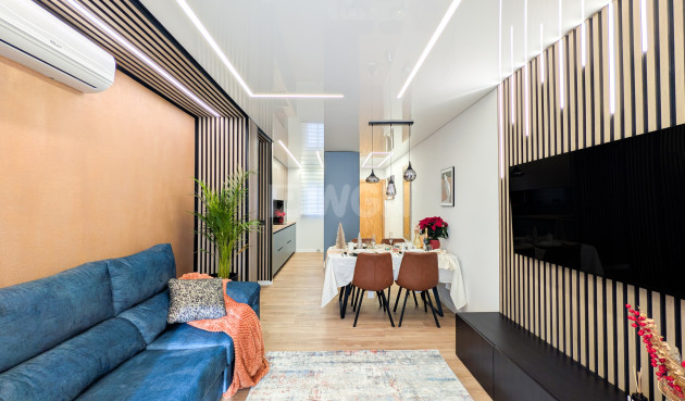 Odsprzedaż - Mieszkanie w bloku - Torrevieja - Costa Blanca