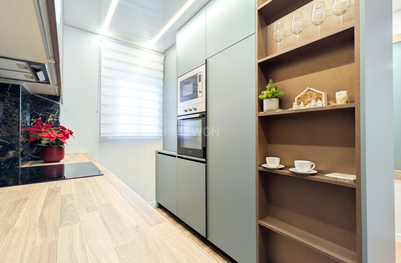 Odsprzedaż - Mieszkanie w bloku - Torrevieja - Costa Blanca