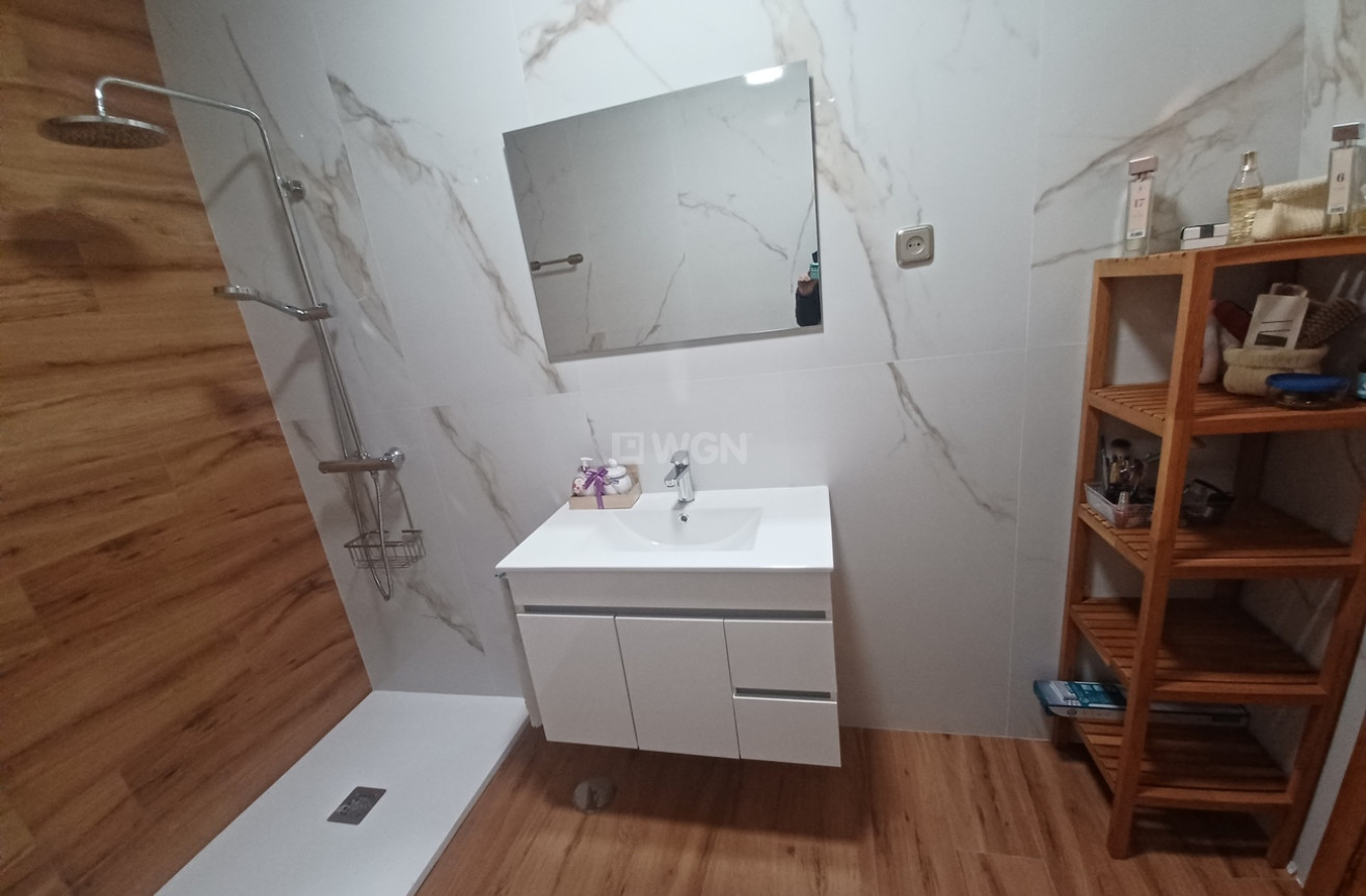 Odsprzedaż - Kamienica - Roldan - Inland