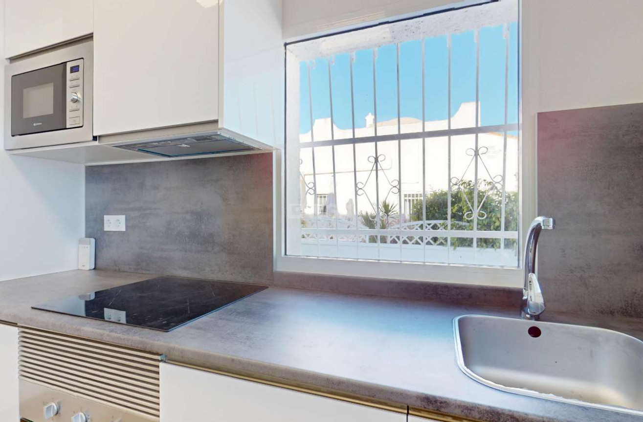 Odsprzedaż - Bungalow - Orihuela - Inland