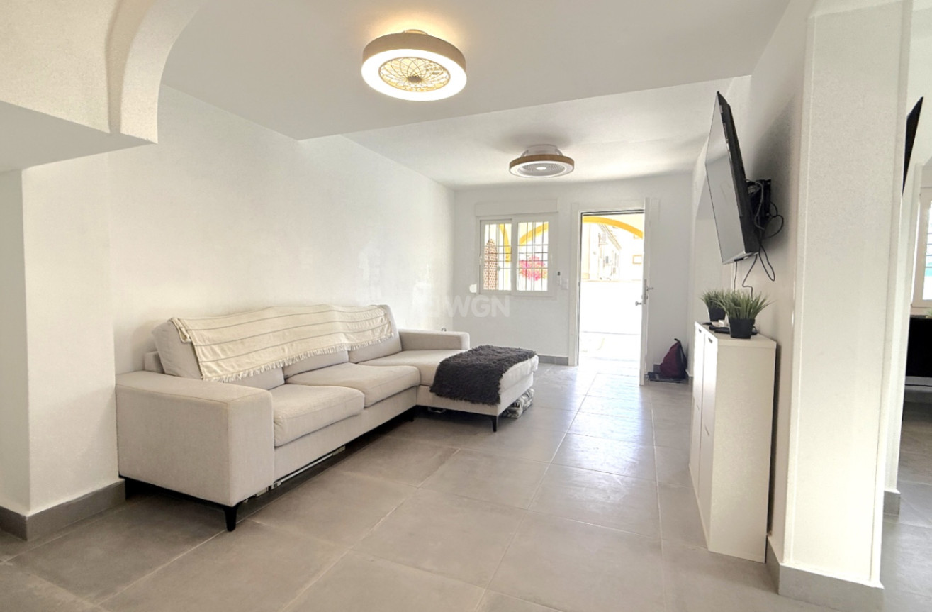 Odsprzedaż - Villa - Orihuela - Inland