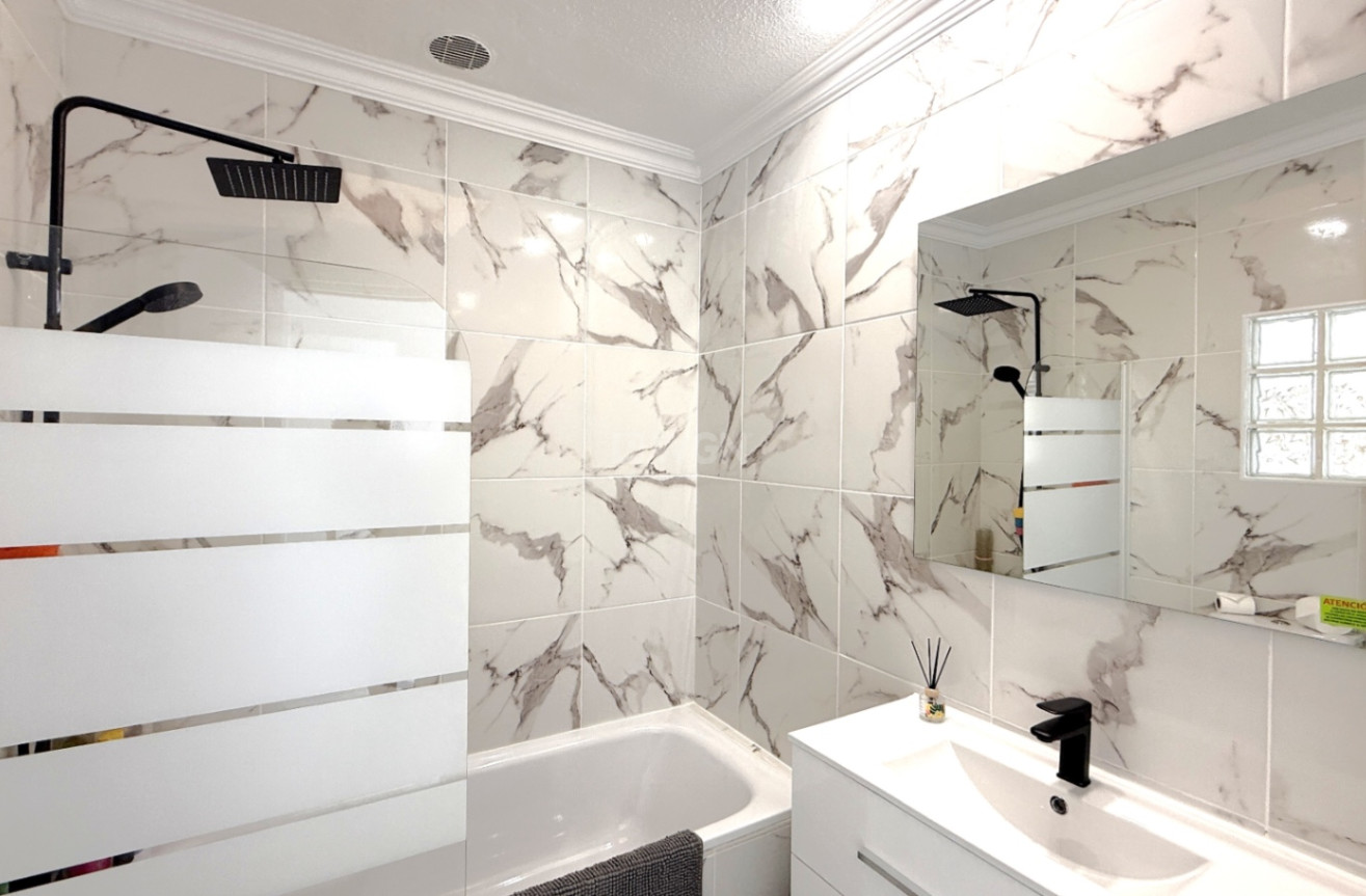 Odsprzedaż - Villa - Orihuela - Inland