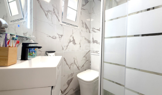 Odsprzedaż - Villa - Orihuela - Inland