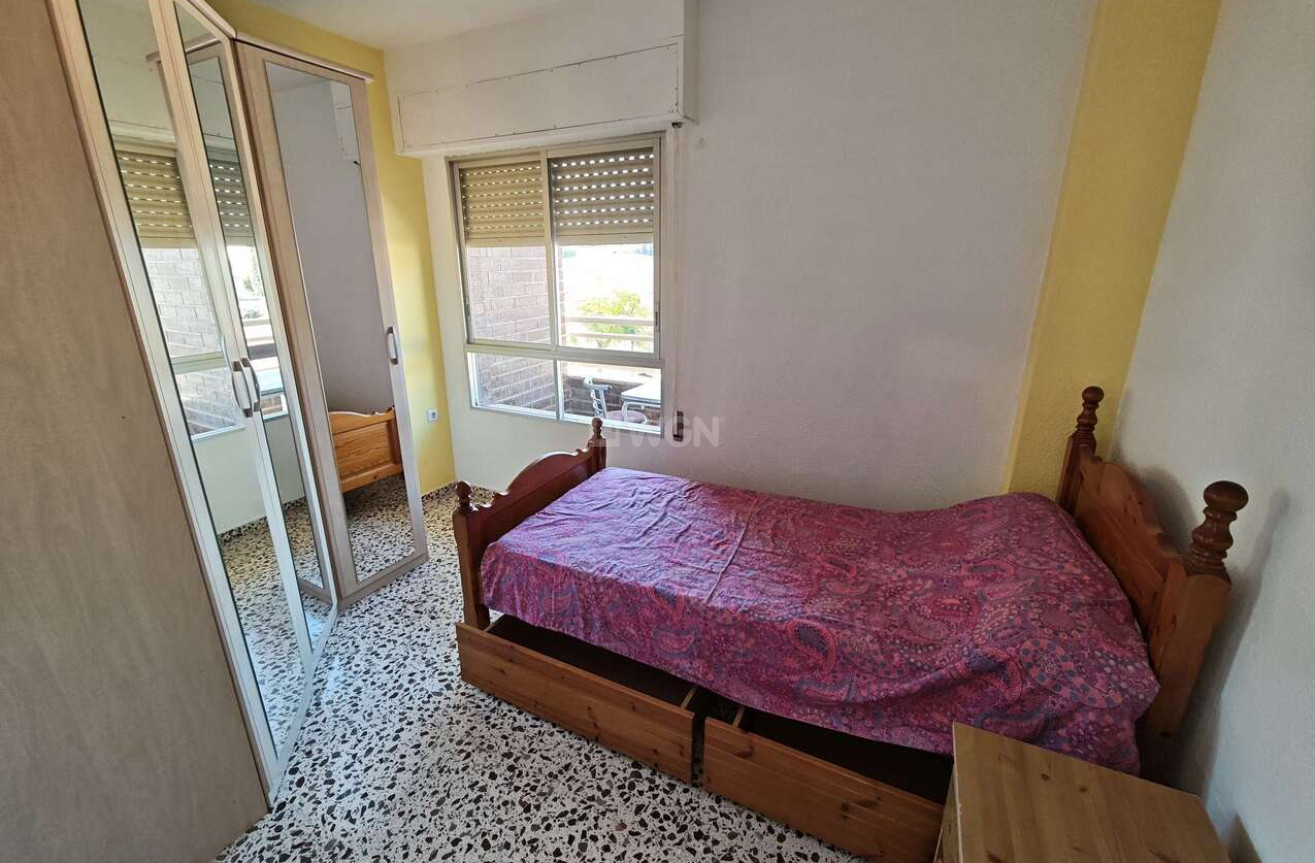 Odsprzedaż - Mieszkanie w bloku - Salinas - Inland