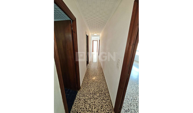 Odsprzedaż - Mieszkanie w bloku - Salinas - Inland