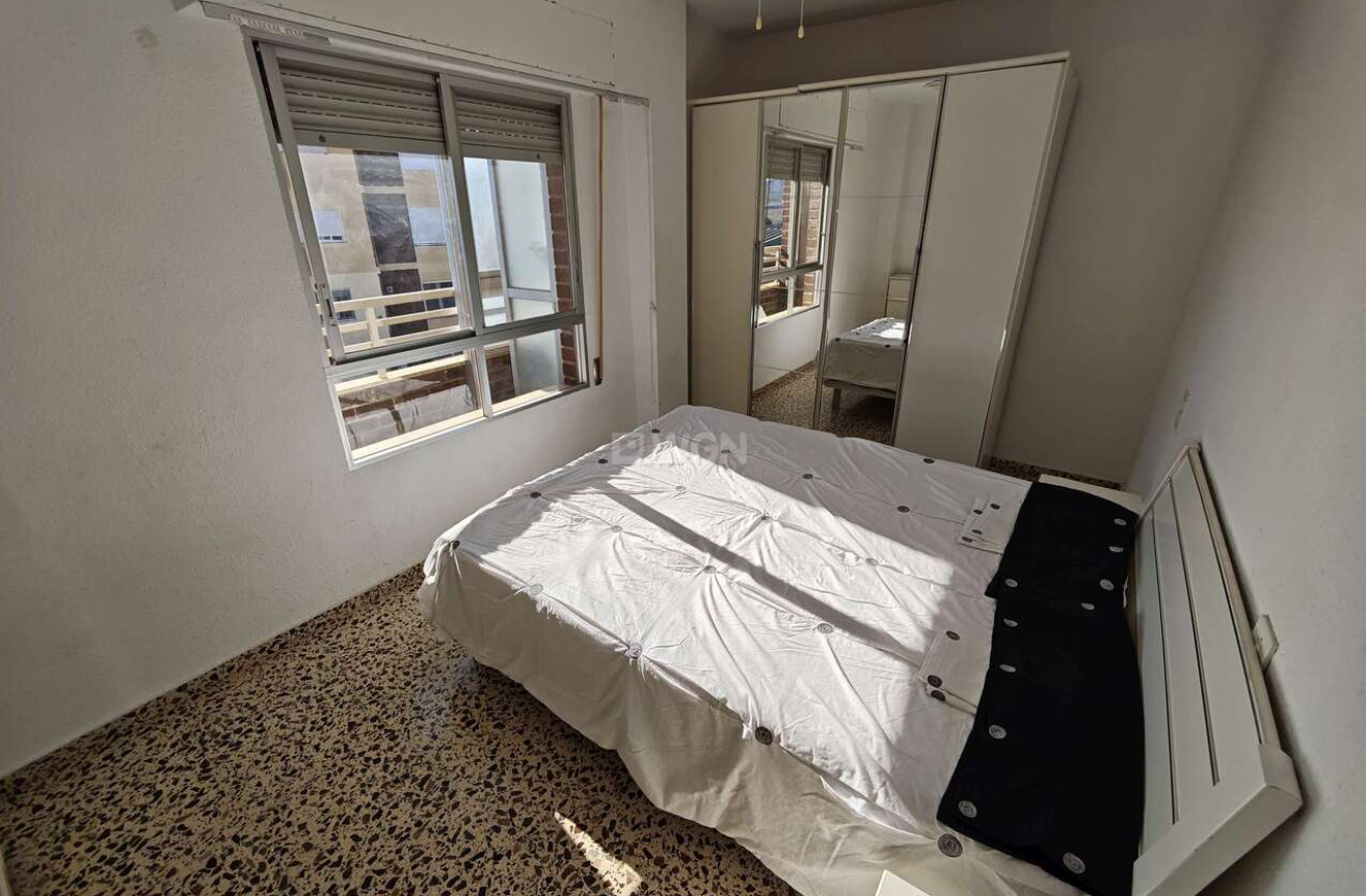 Odsprzedaż - Mieszkanie w bloku - Salinas - Inland