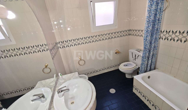 Odsprzedaż - Mieszkanie w bloku - Salinas - Inland