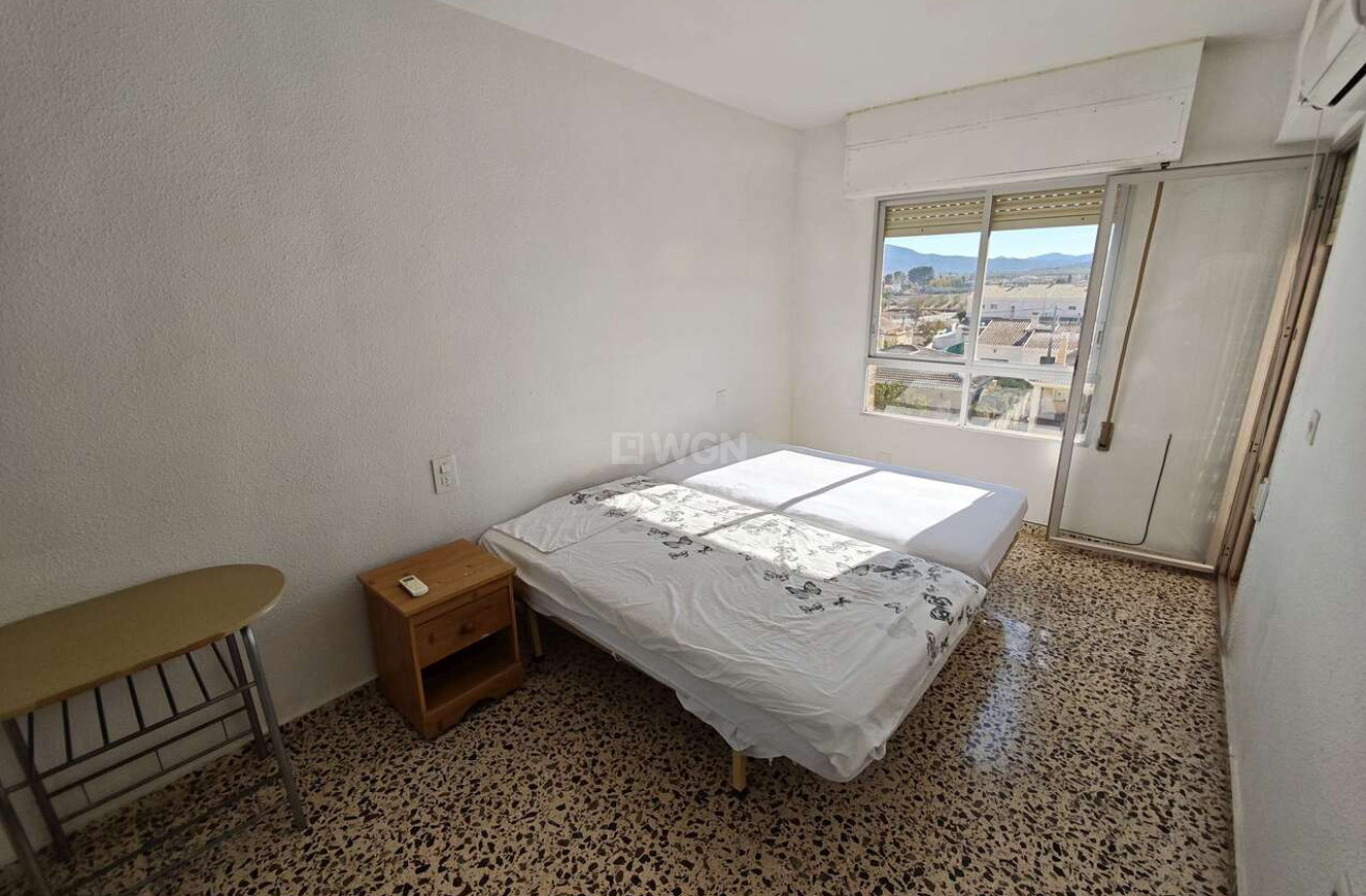 Odsprzedaż - Mieszkanie w bloku - Salinas - Inland