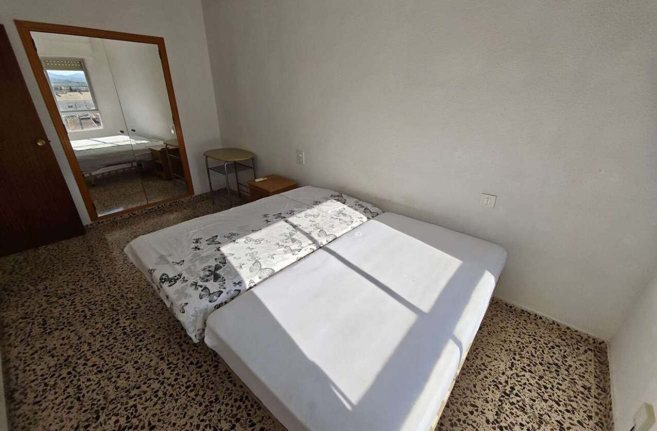 Odsprzedaż - Mieszkanie w bloku - Salinas - Inland