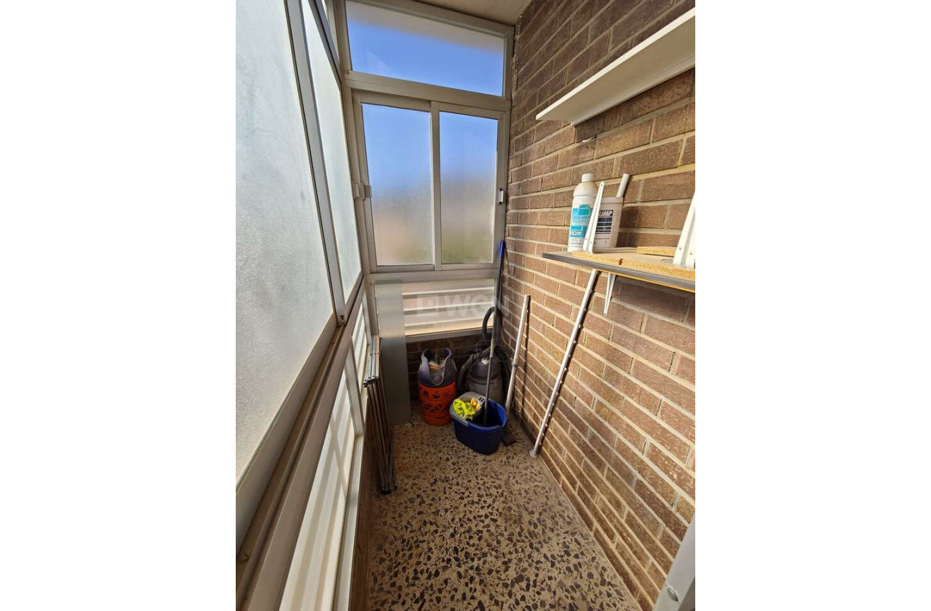 Odsprzedaż - Mieszkanie w bloku - Salinas - Inland