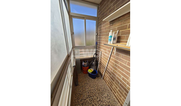 Odsprzedaż - Mieszkanie w bloku - Salinas - Inland