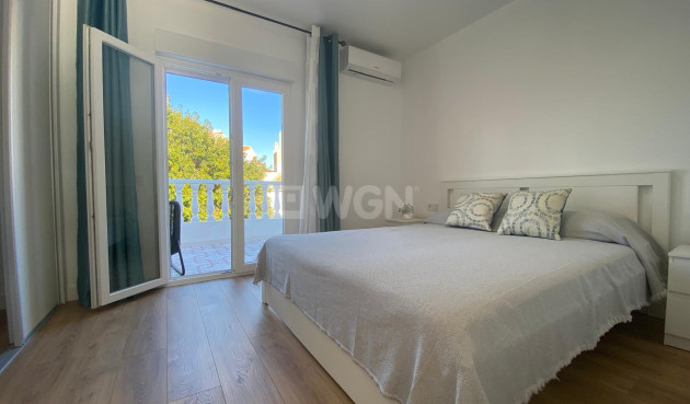 Odsprzedaż - Kamienica - Torrevieja - Costa Blanca