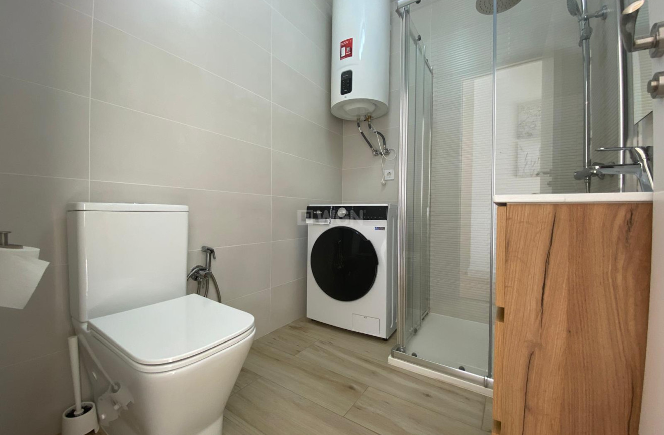 Odsprzedaż - Kamienica - Torrevieja - Costa Blanca