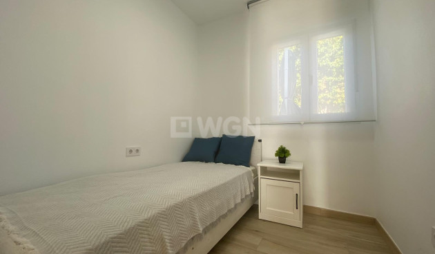 Odsprzedaż - Kamienica - Torrevieja - Costa Blanca