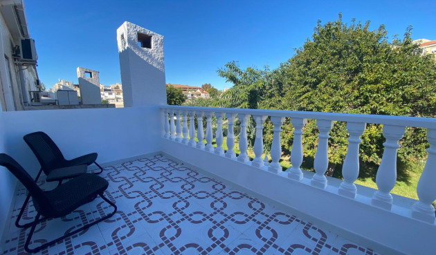 Odsprzedaż - Kamienica - Torrevieja - Costa Blanca