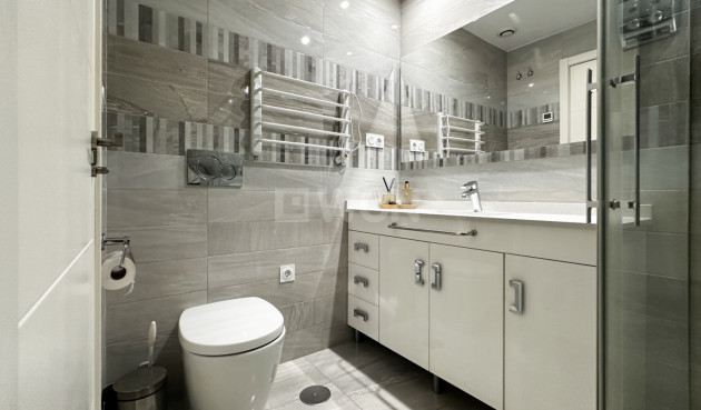 Odsprzedaż - Mieszkanie w bloku - Torrevieja - Costa Blanca