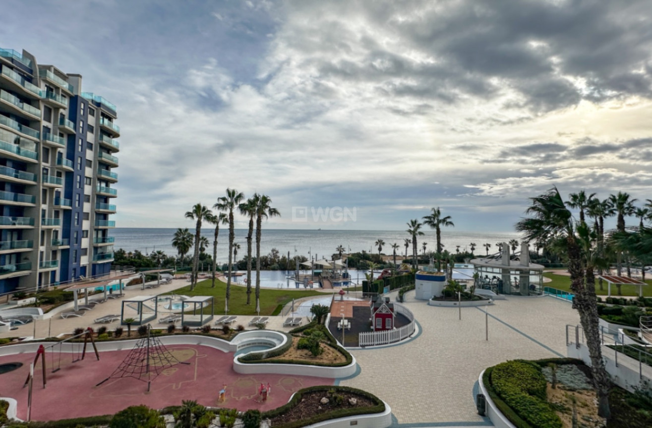 Odsprzedaż - Mieszkanie w bloku - Torrevieja - Costa Blanca