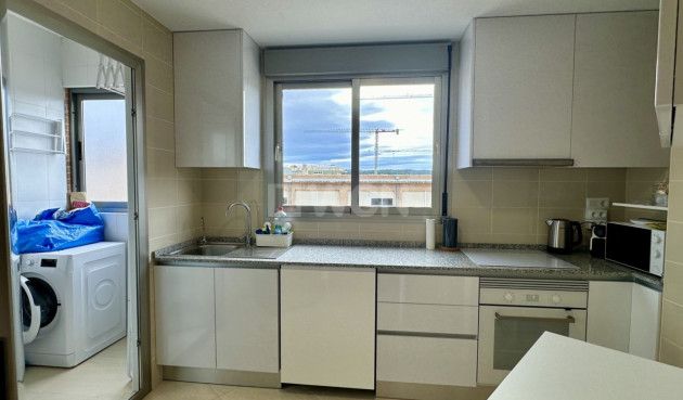 Odsprzedaż - Mieszkanie w bloku - San Miguel de Salinas - Inland