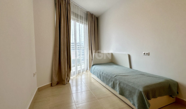 Odsprzedaż - Mieszkanie w bloku - San Miguel de Salinas - Inland