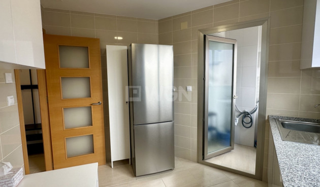 Odsprzedaż - Mieszkanie w bloku - San Miguel de Salinas - Inland